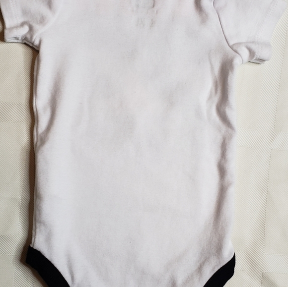 Baby Jordan onesie size 6-9 months - Picture 2 of 4